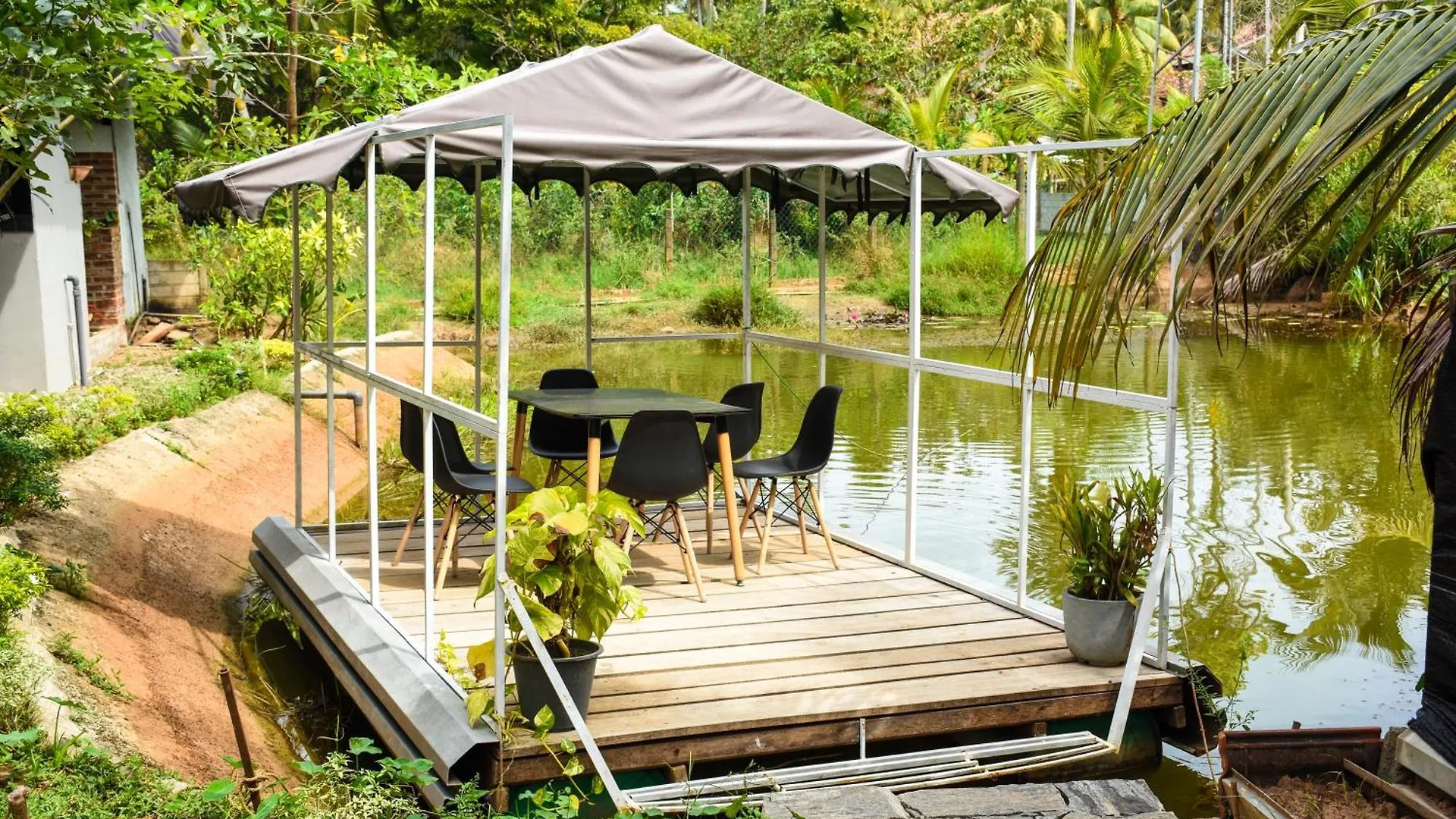 Steps Garden Resort Negombo Hotell