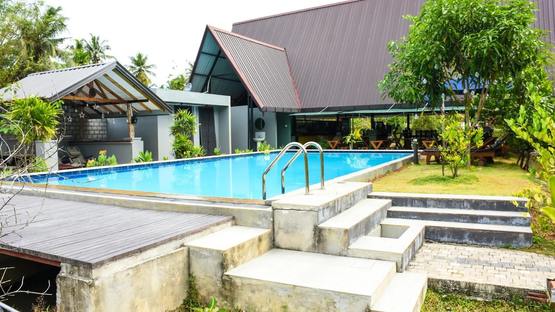 Steps Garden Resort Negombo Hotell
