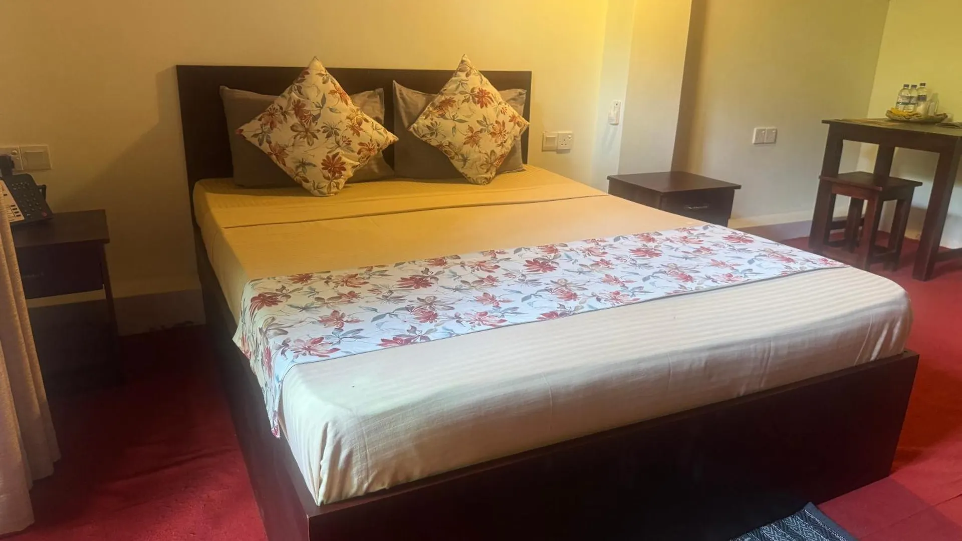 Steps Garden Resort Negombo Hotell