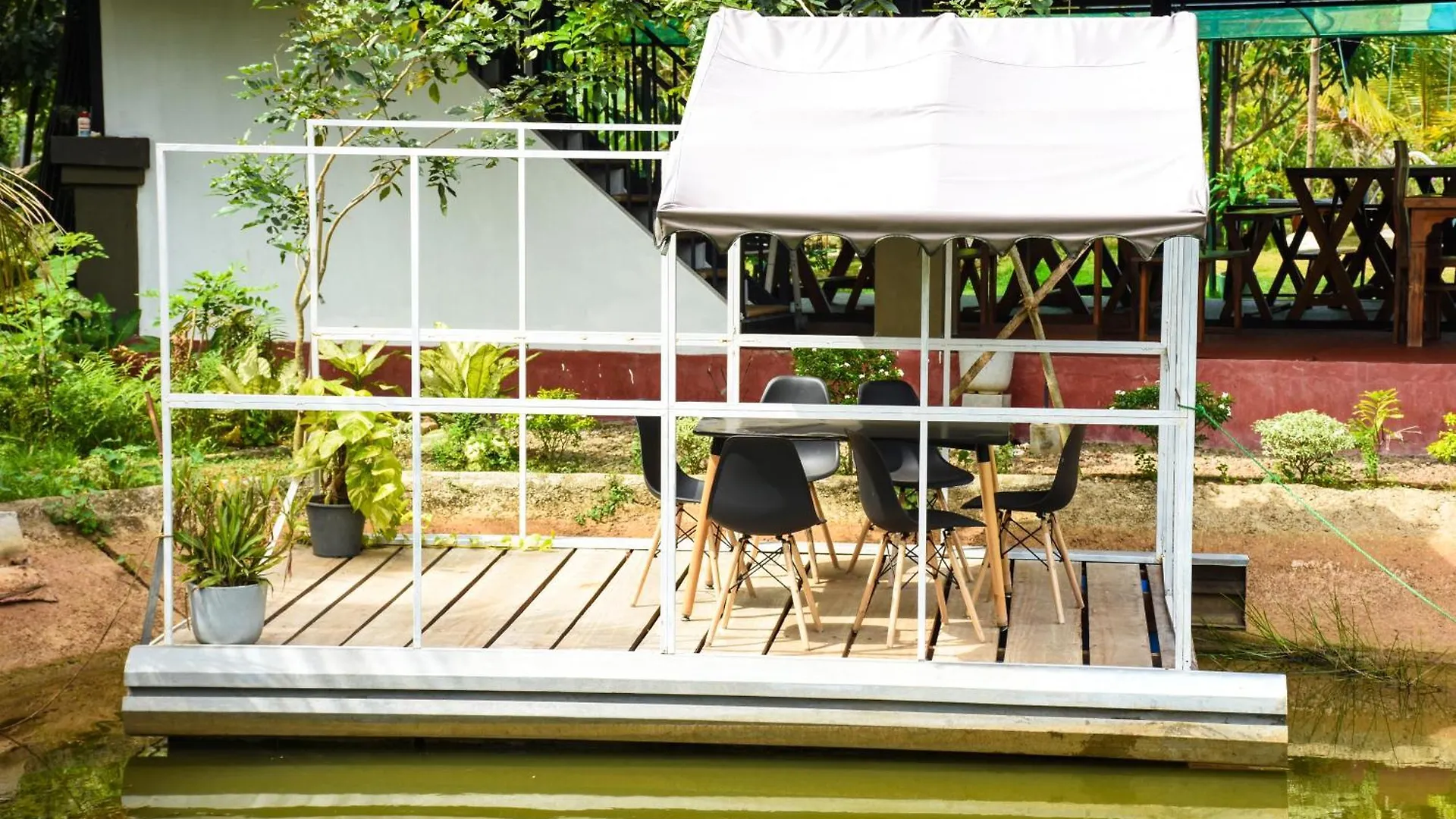 Steps Garden Resort Negombo Hotel