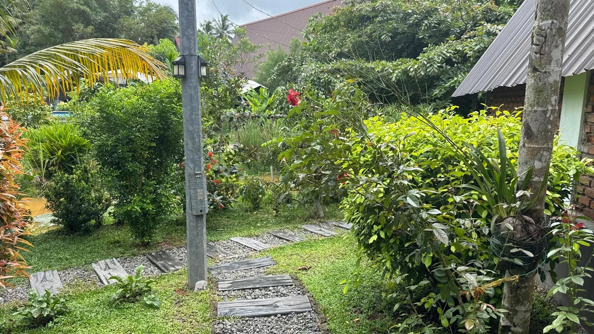 Steps Garden Resort Negombo Hotel